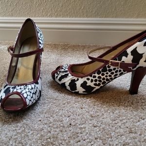 Women's Shoes ...black, cream with burgundy trim